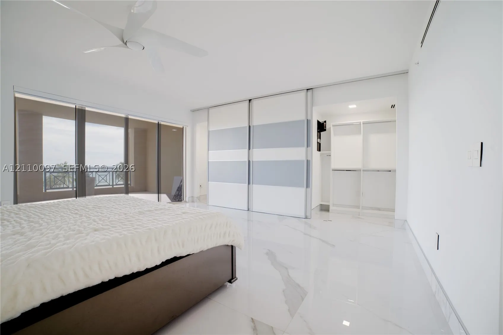 3415 N Ocean Dr #401