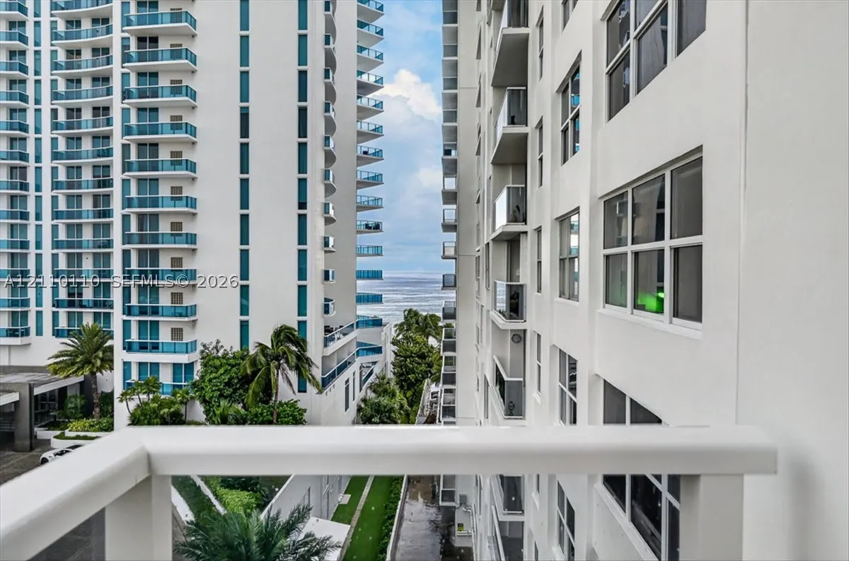 2751 S Ocean Dr #801N