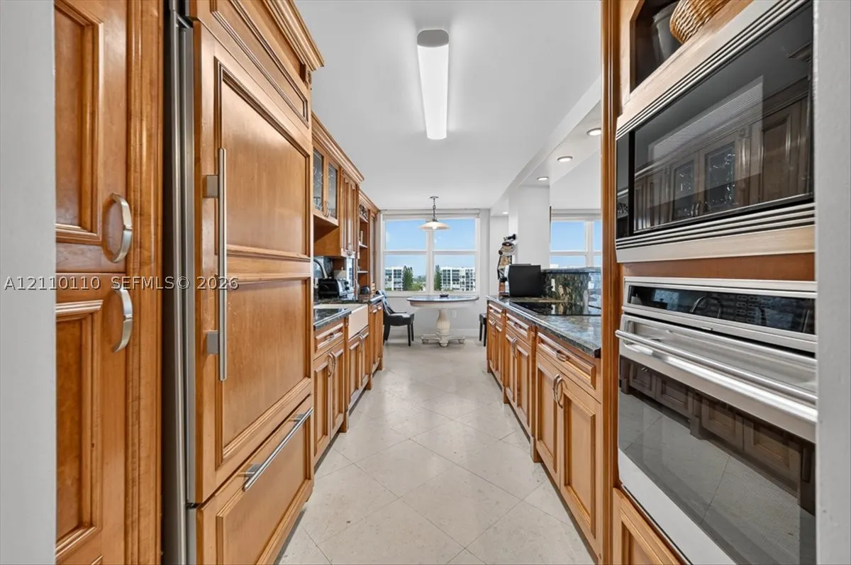 2751 S Ocean Dr #801N