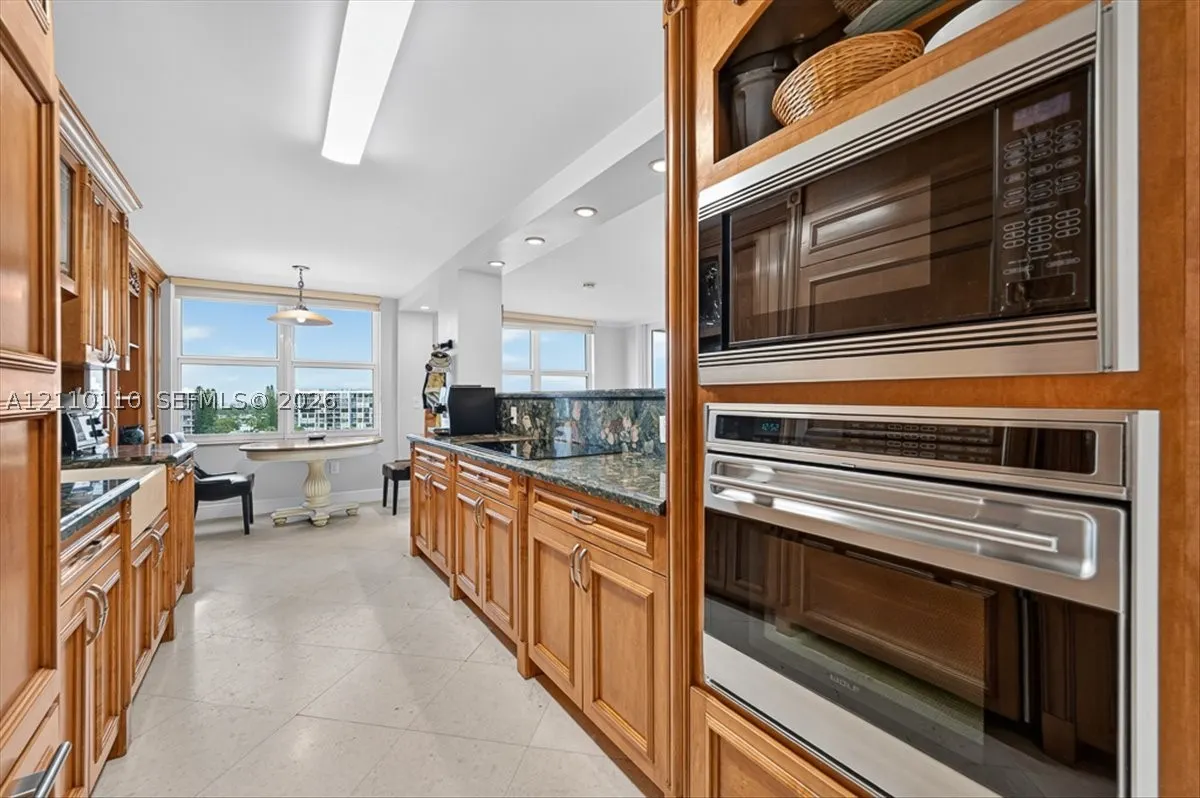 2751 S Ocean Dr #801N