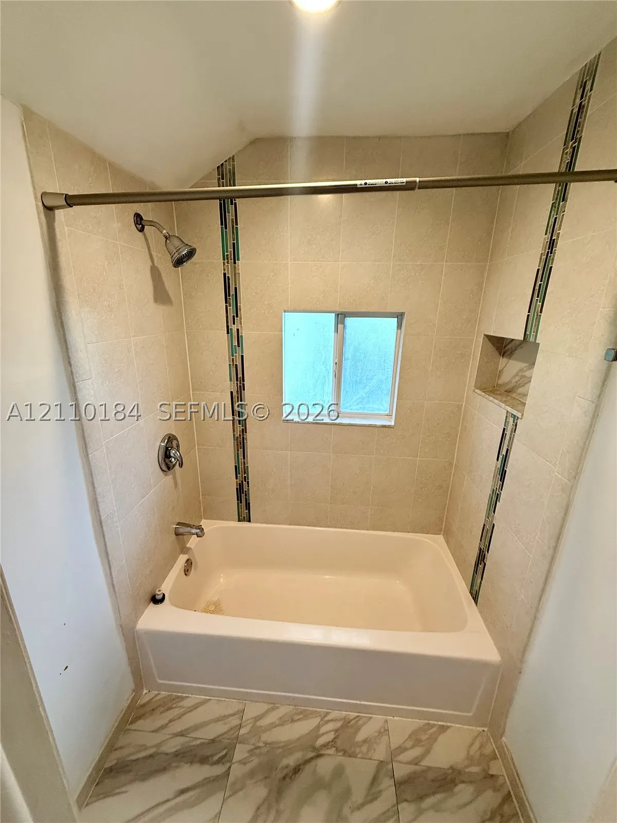 427 SW 11th Ave #2