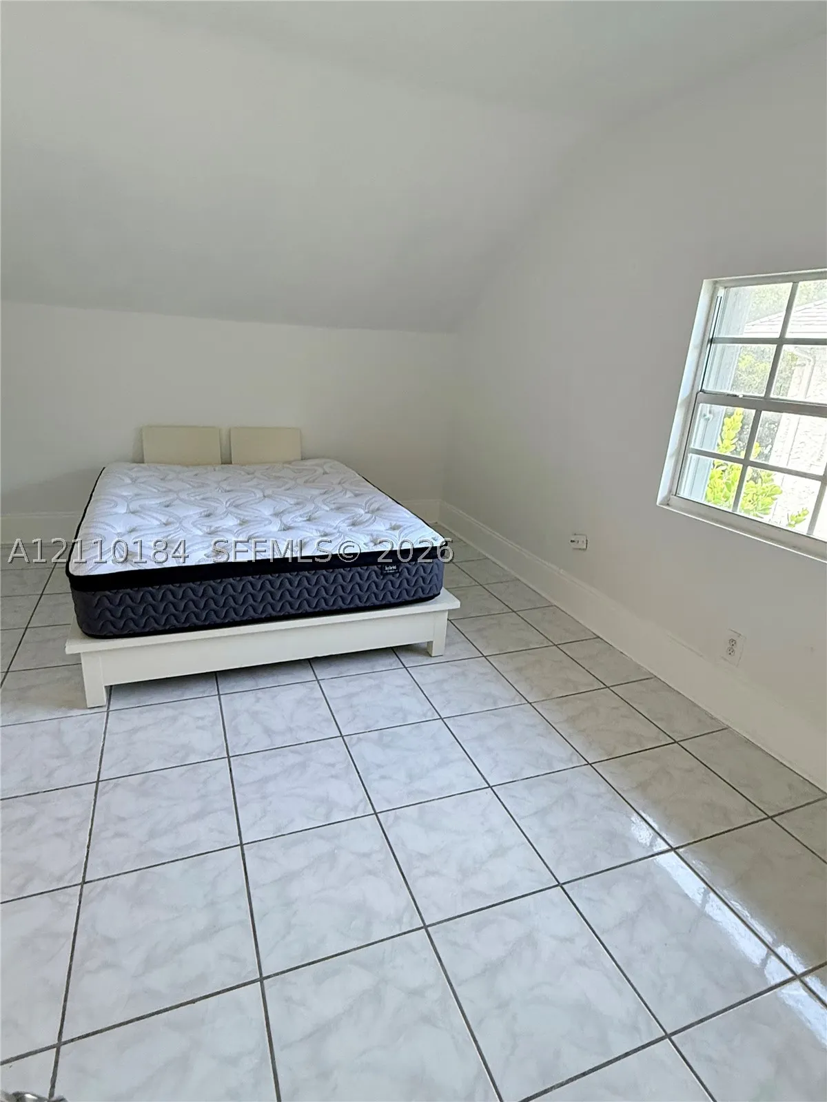 427 SW 11th Ave #2