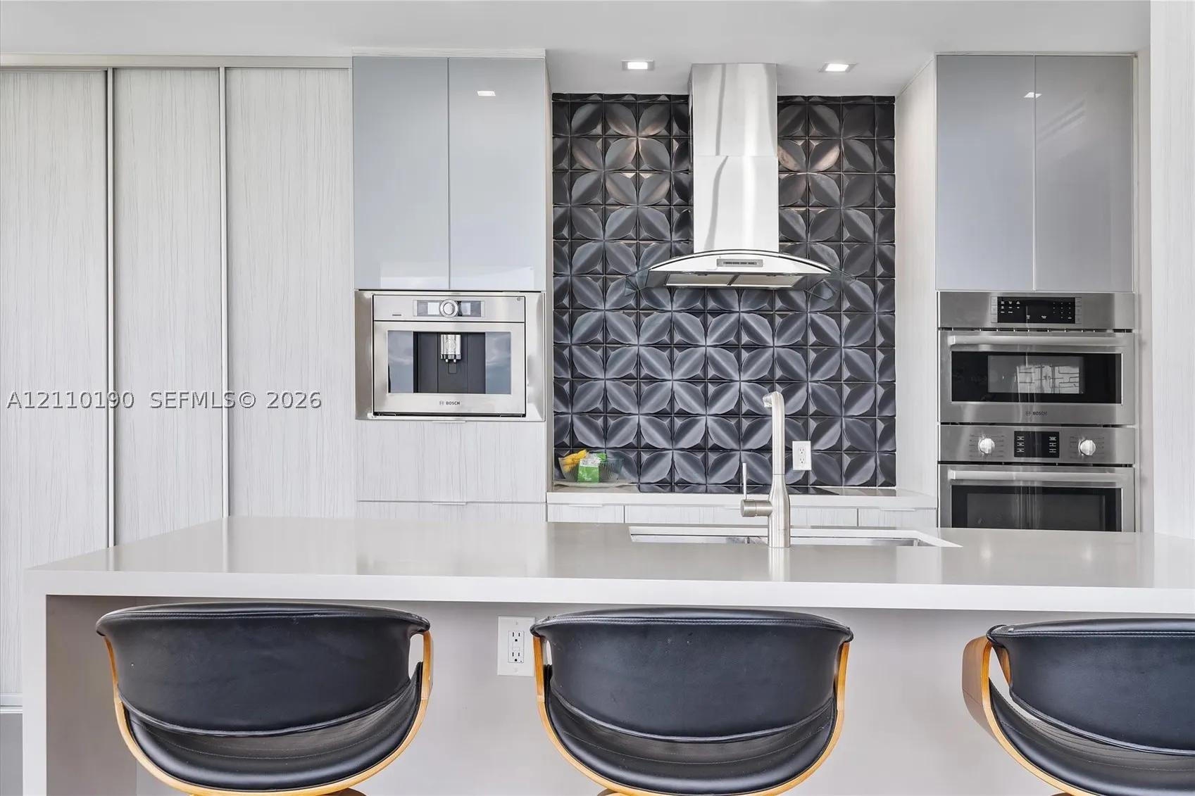 6365 Collins Ave #4307