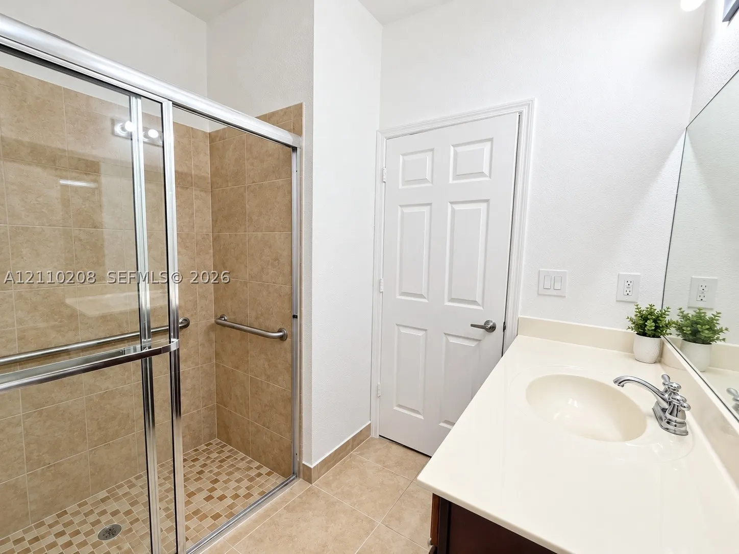 657 SE 30th Ter #A