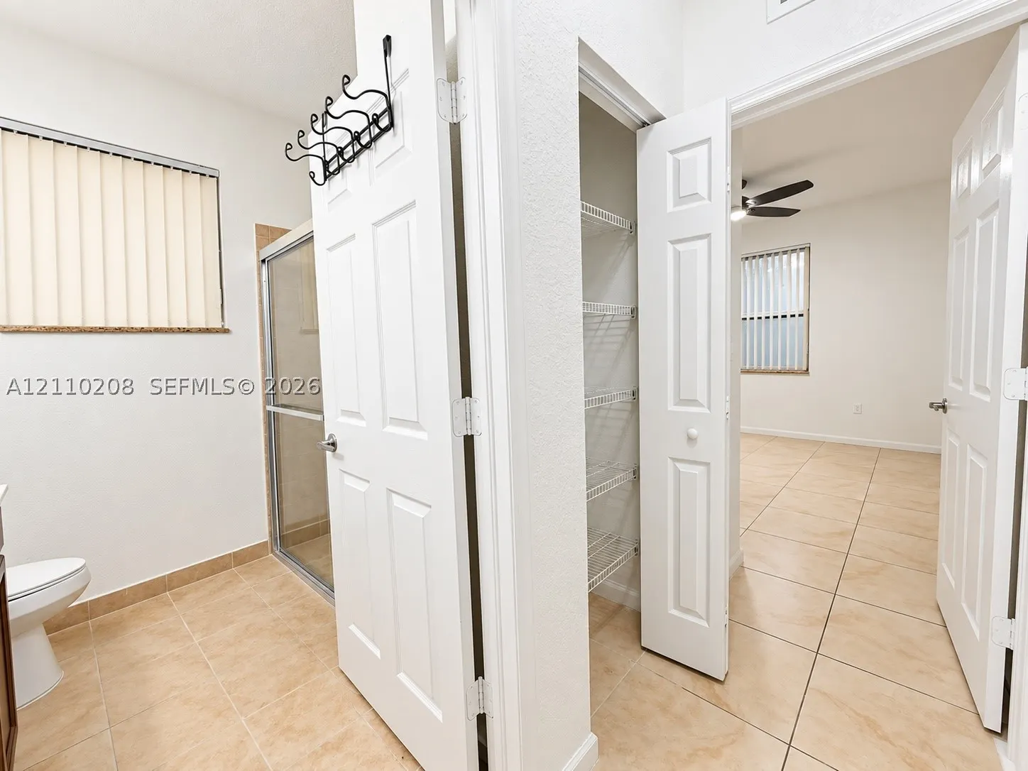 657 SE 30th Ter #A