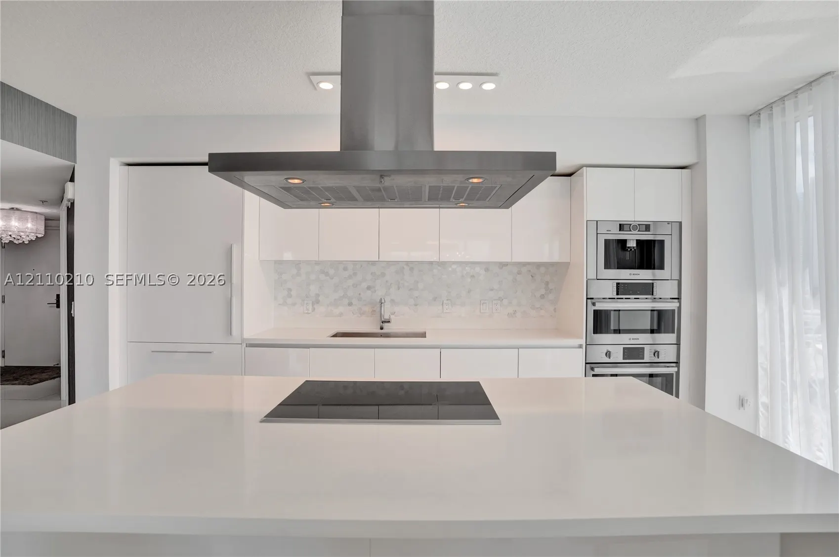330 Sunny Isles Blvd #5-908