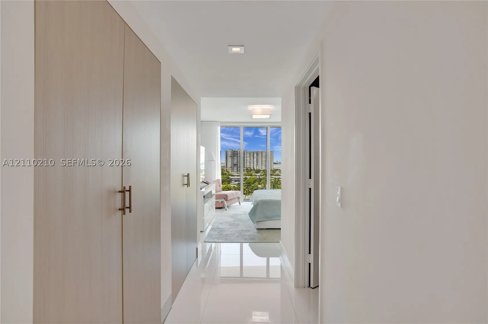 330 Sunny Isles Blvd #5-908