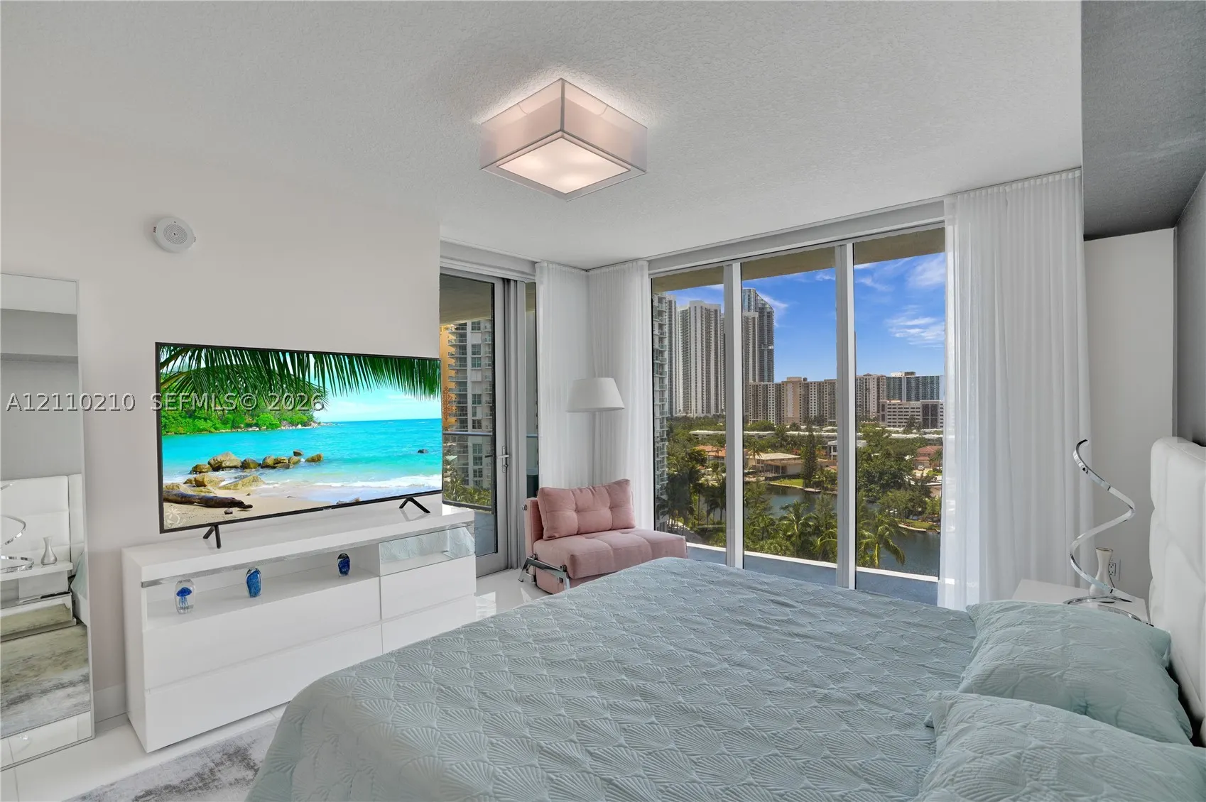 330 Sunny Isles Blvd #5-908