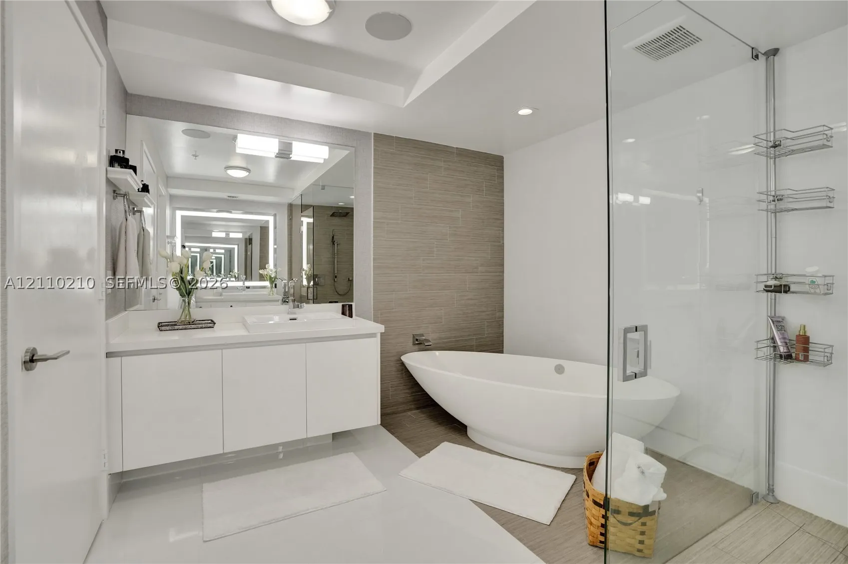 330 Sunny Isles Blvd #5-908