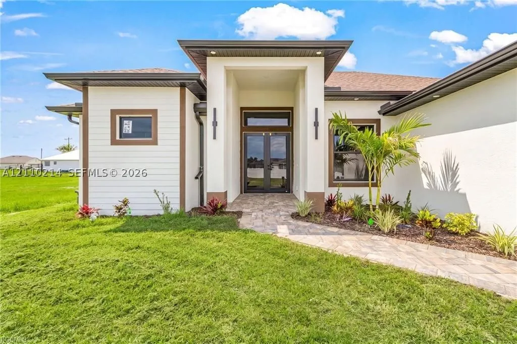 7 SW 19TH Pl