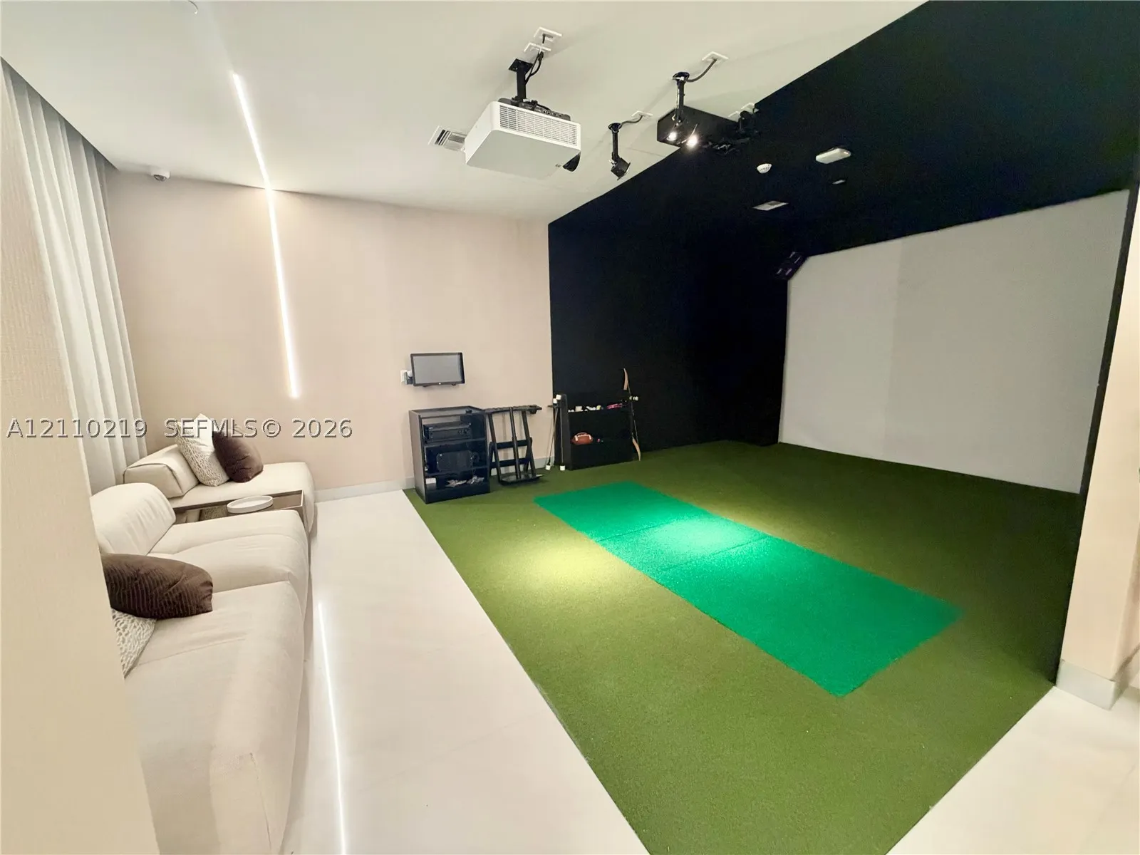 1170 E Hallandale Beach blvd #605