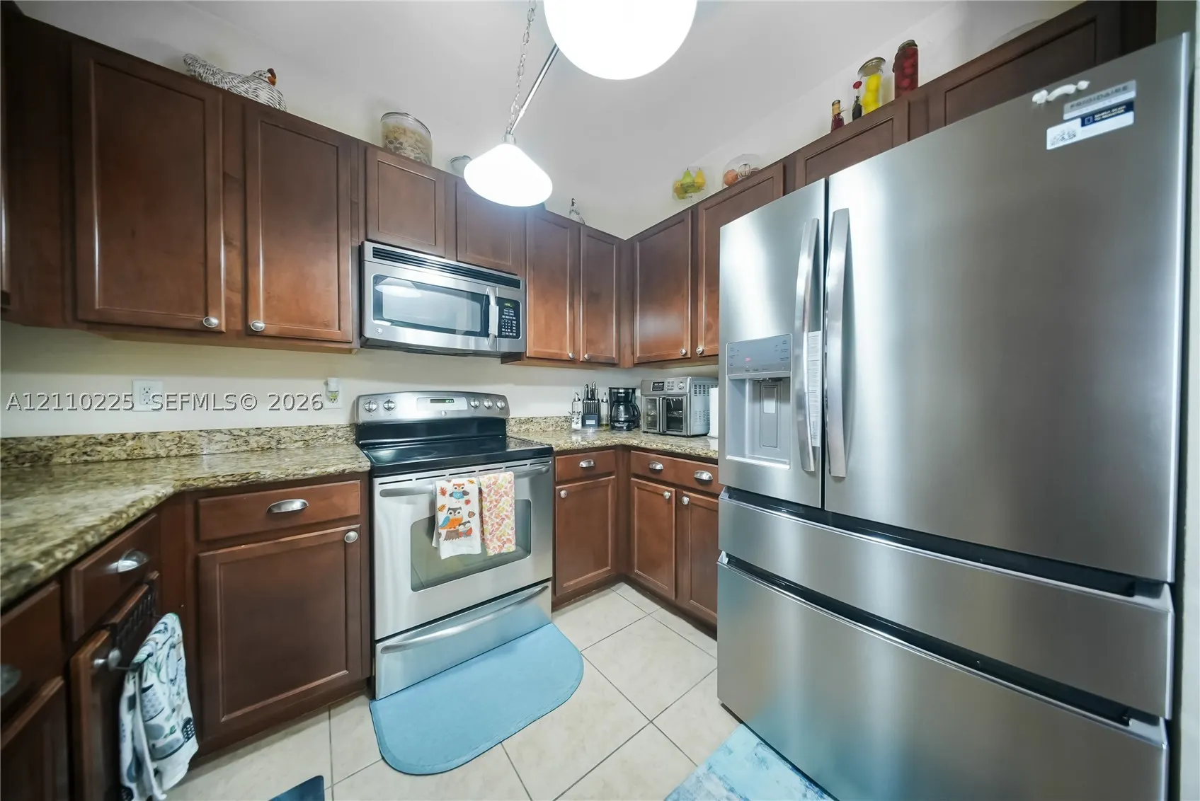 3076 SE 4th Ct