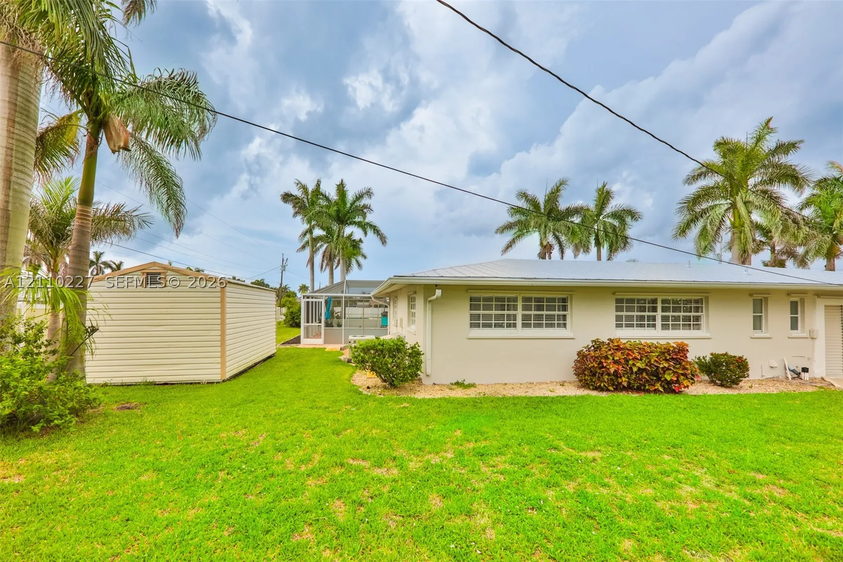 450 Bayshore Dr