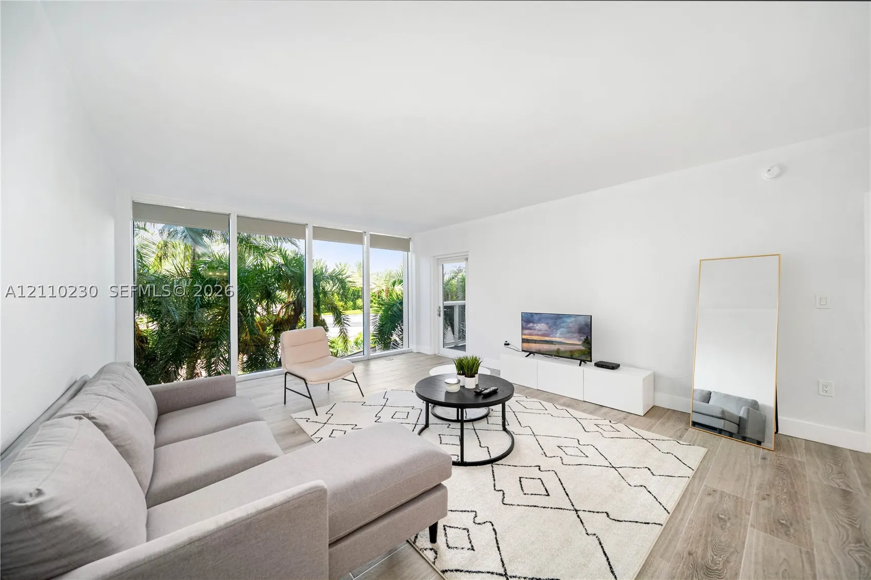 10275 Collins Ave #224