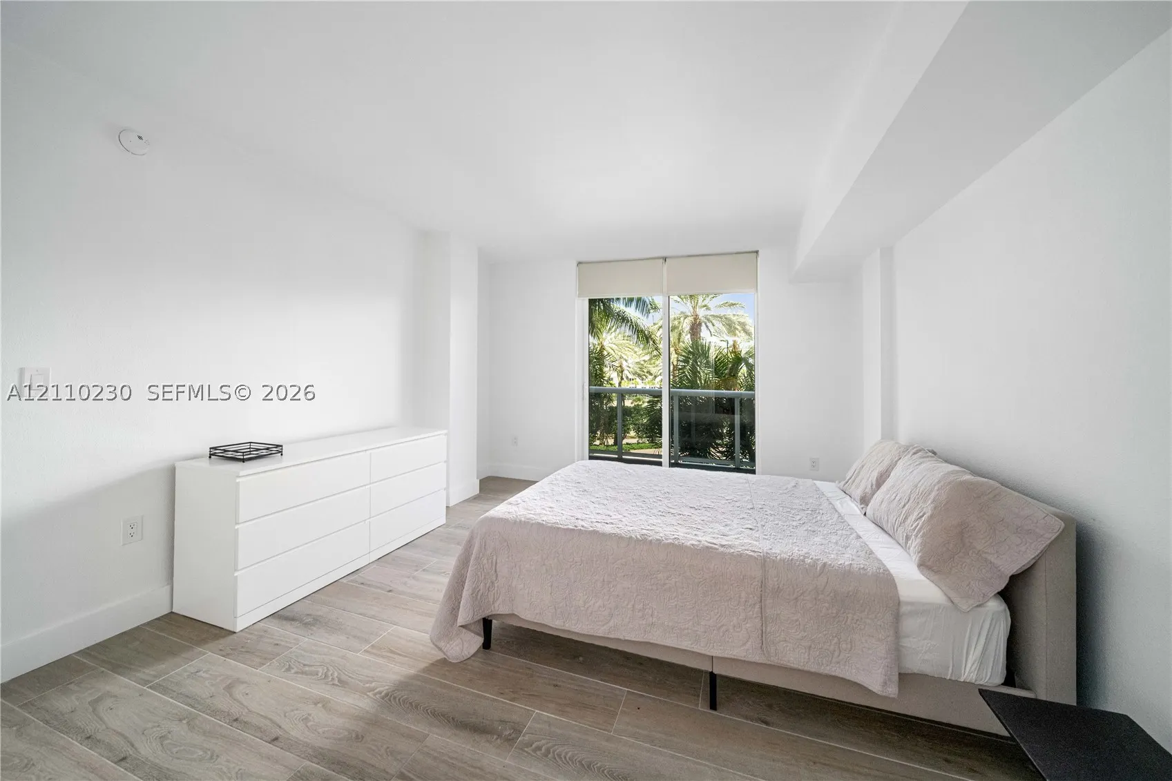 10275 Collins Ave #224