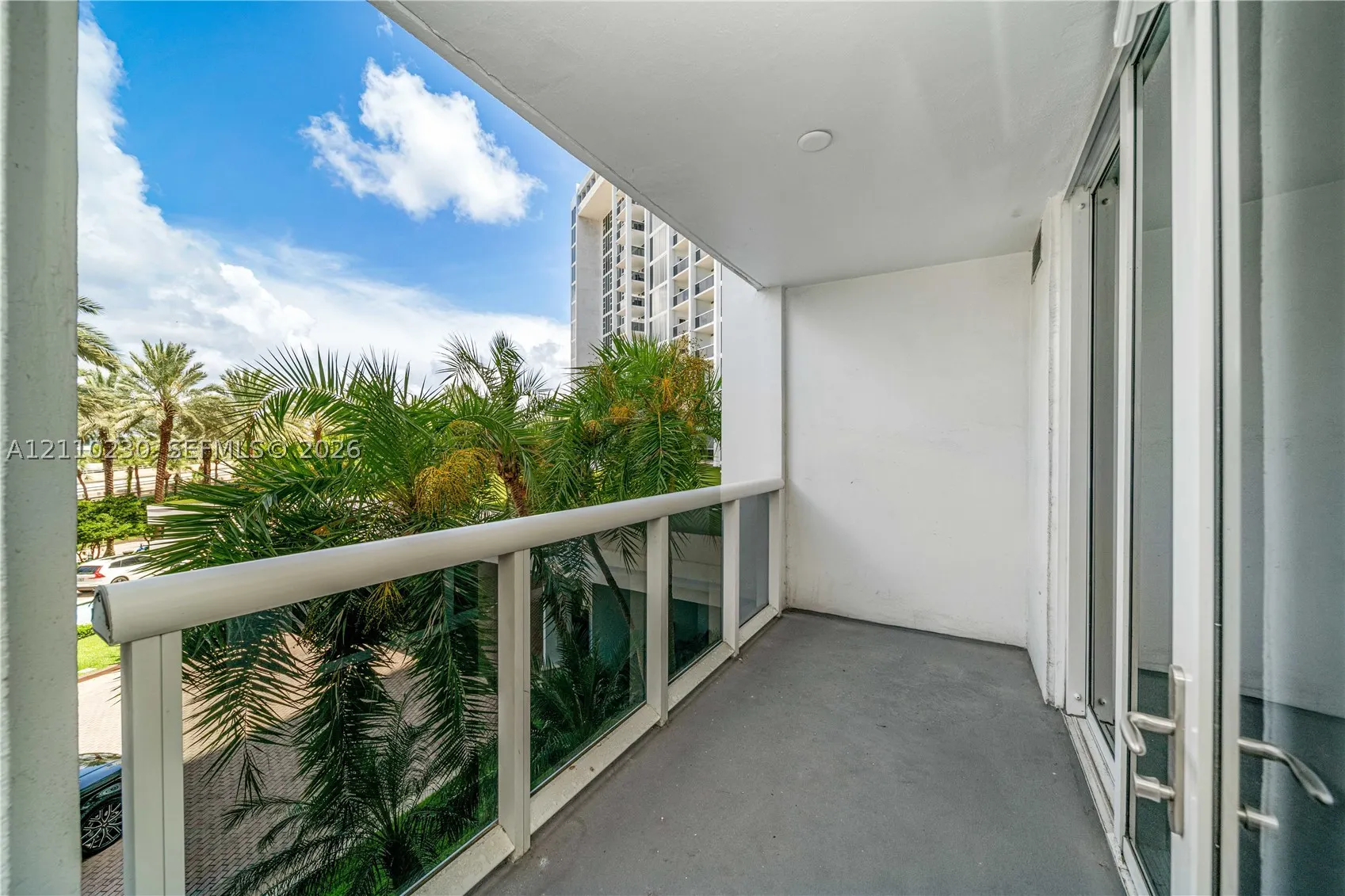 10275 Collins Ave #224