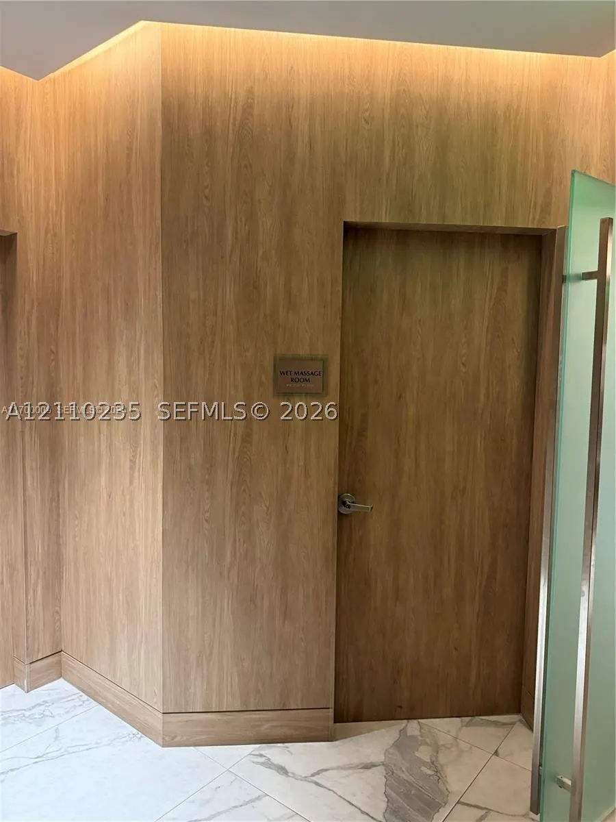 90 SW 3rd St #1114