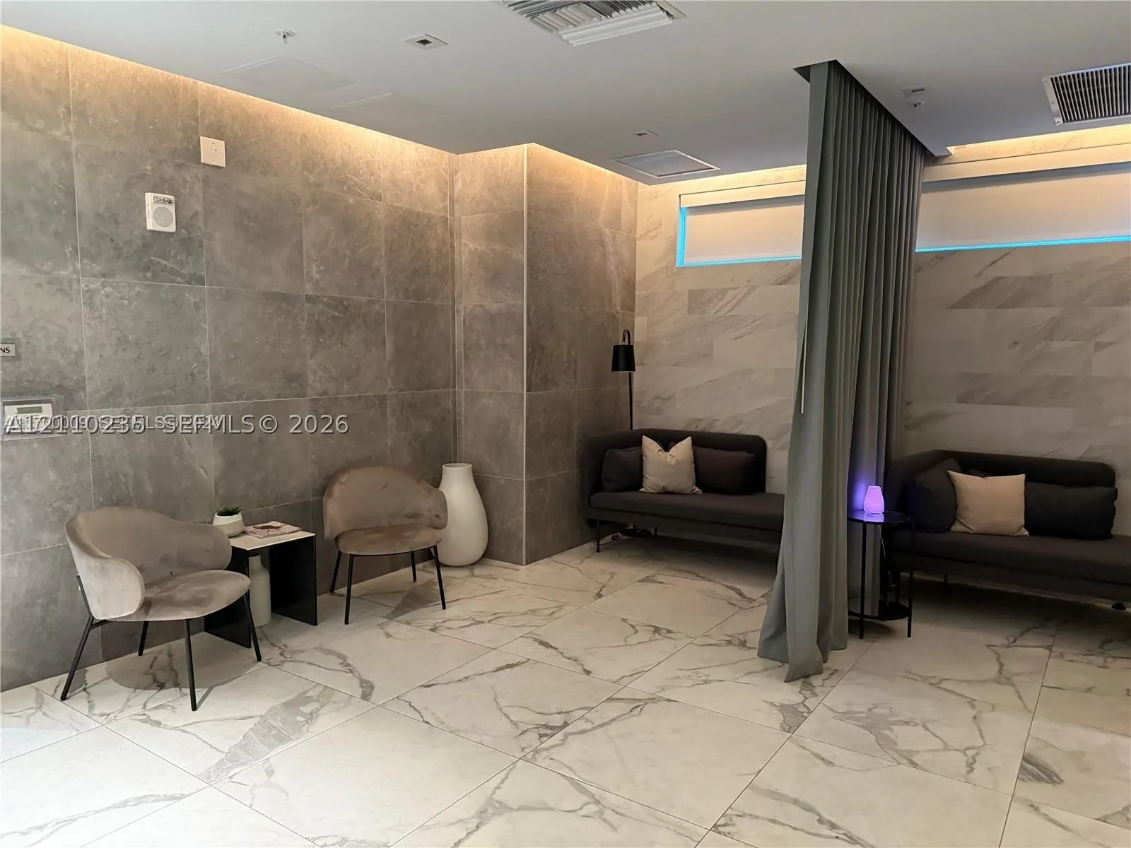 90 SW 3rd St #1114
