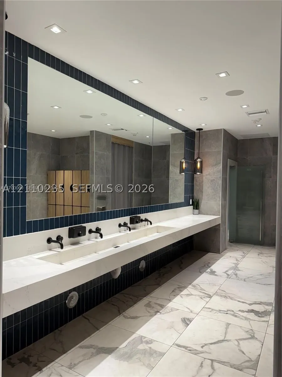 90 SW 3rd St #1114