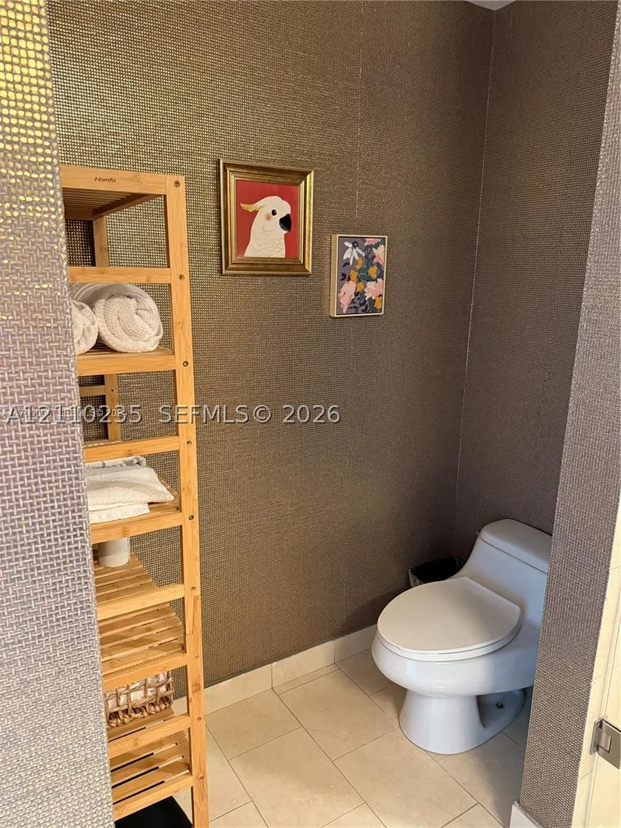 90 SW 3rd St #1114