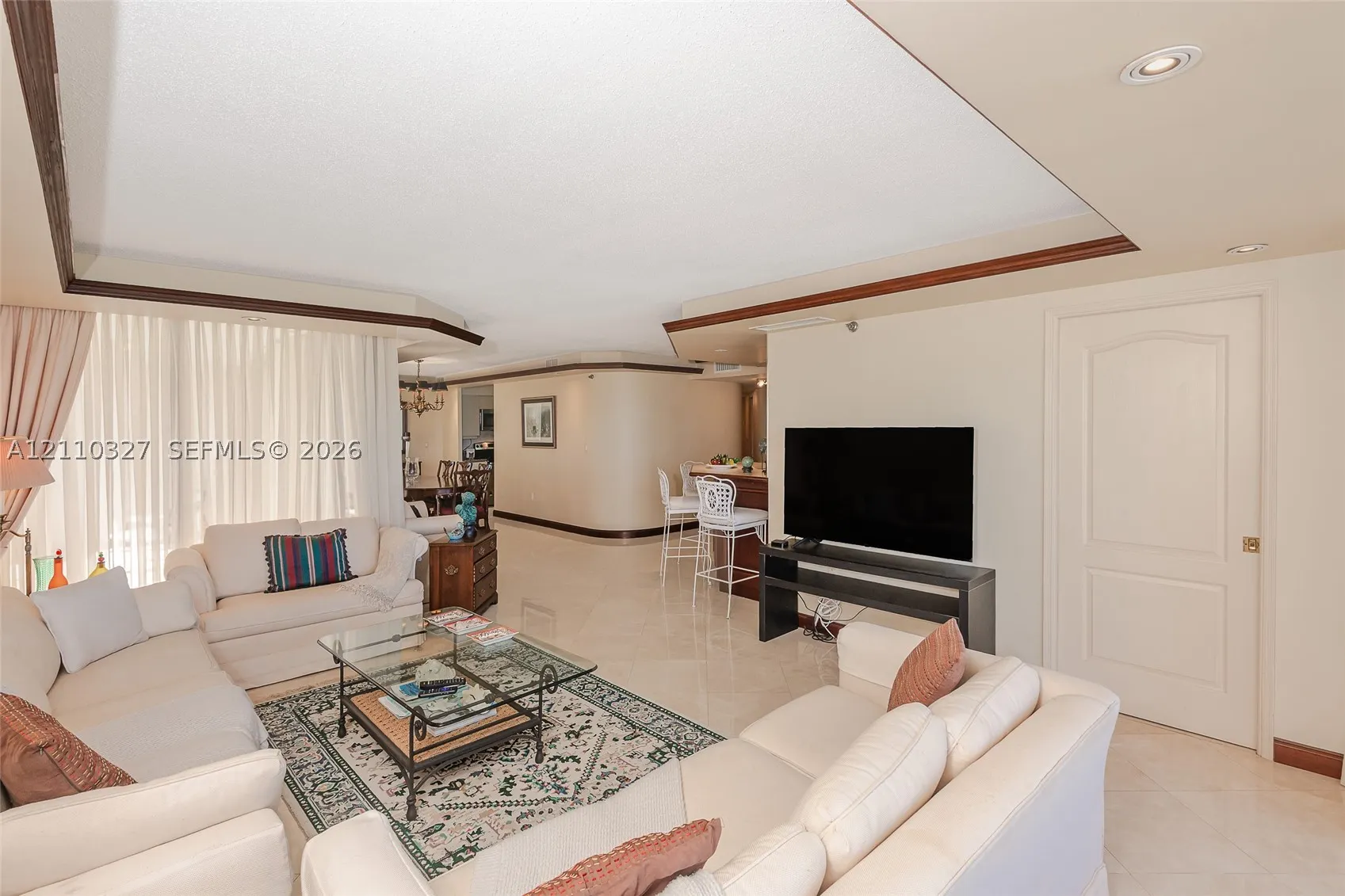 5757 Collins Ave #1005