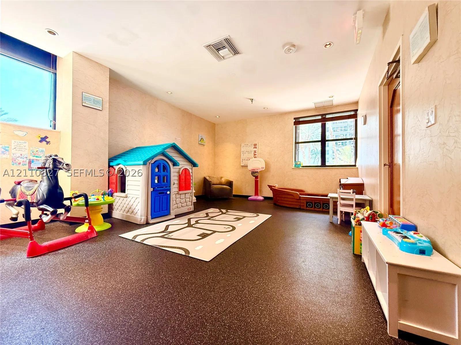 5757 Collins Ave #1005