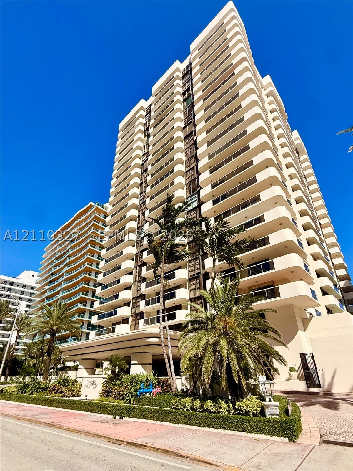 5757 Collins Ave #1005