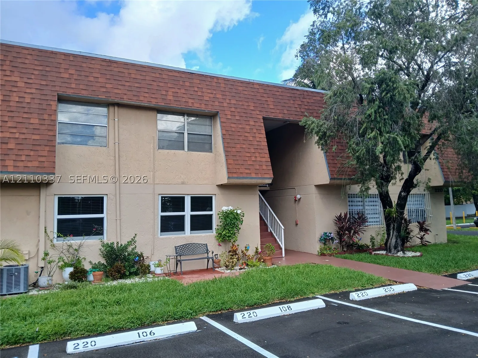 220 NW 107th Ave #103