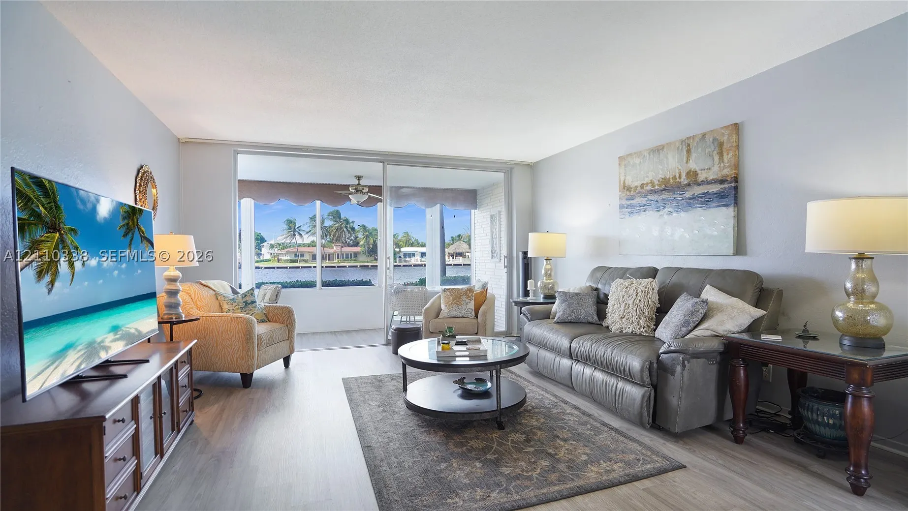 401 N Riverside Dr #105