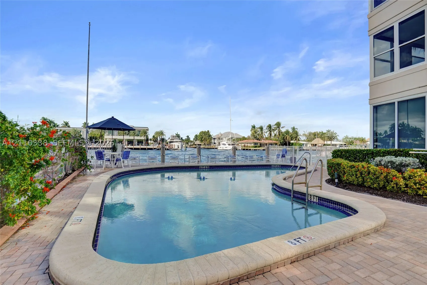 401 N Riverside Dr #105