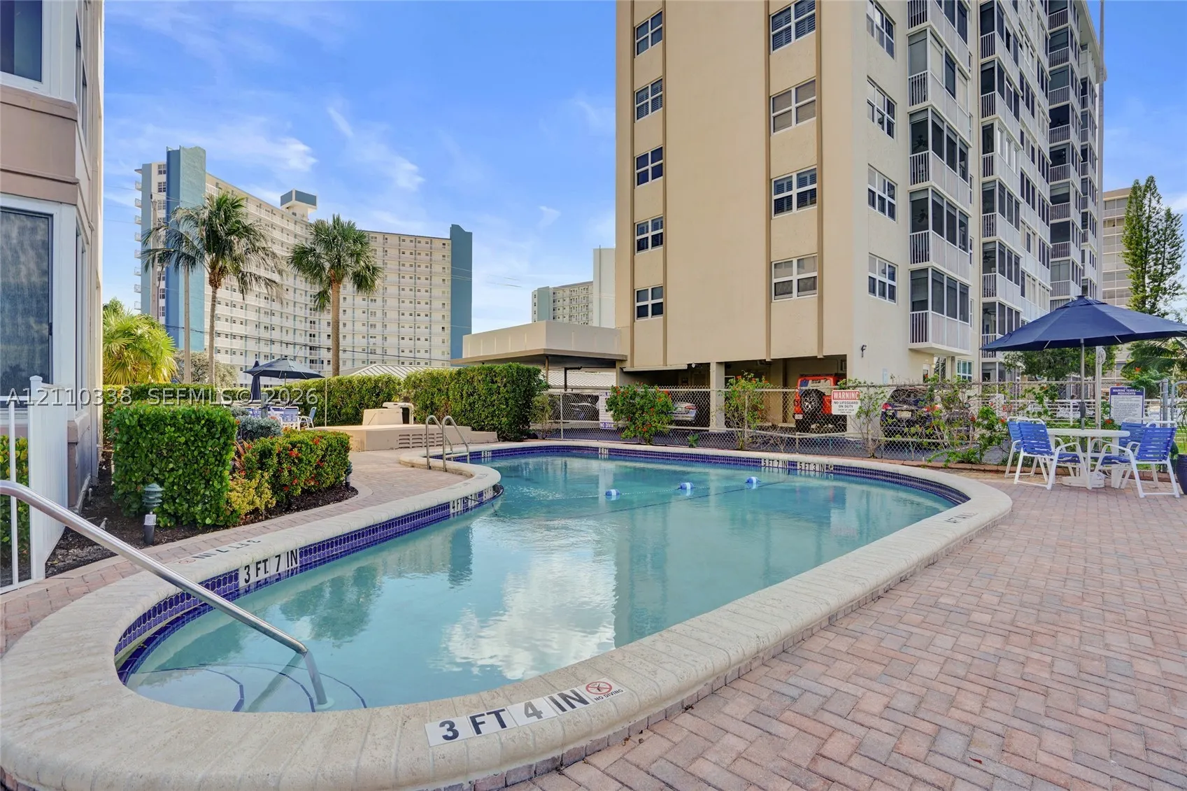 401 N Riverside Dr #105