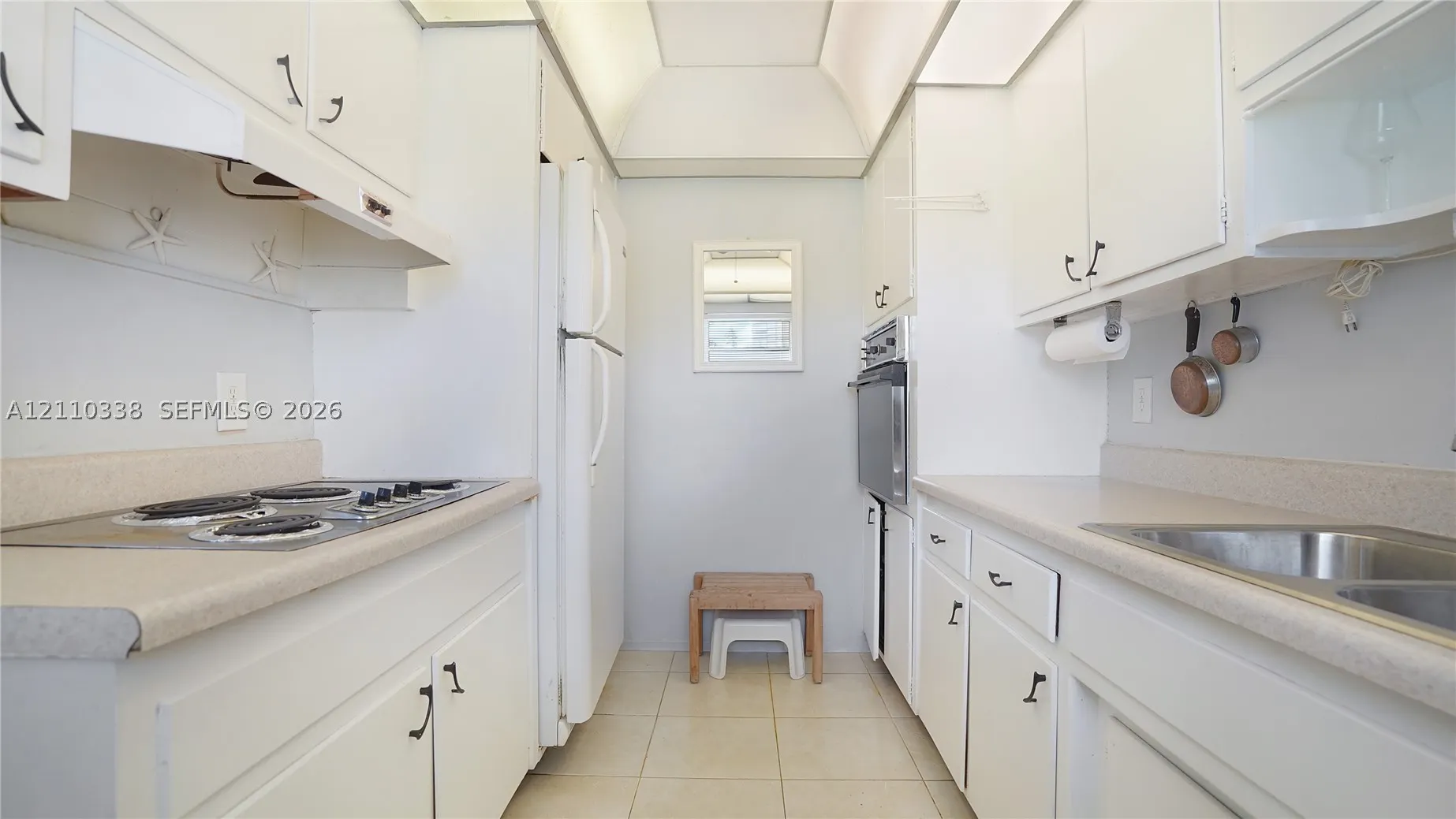 401 N Riverside Dr #105