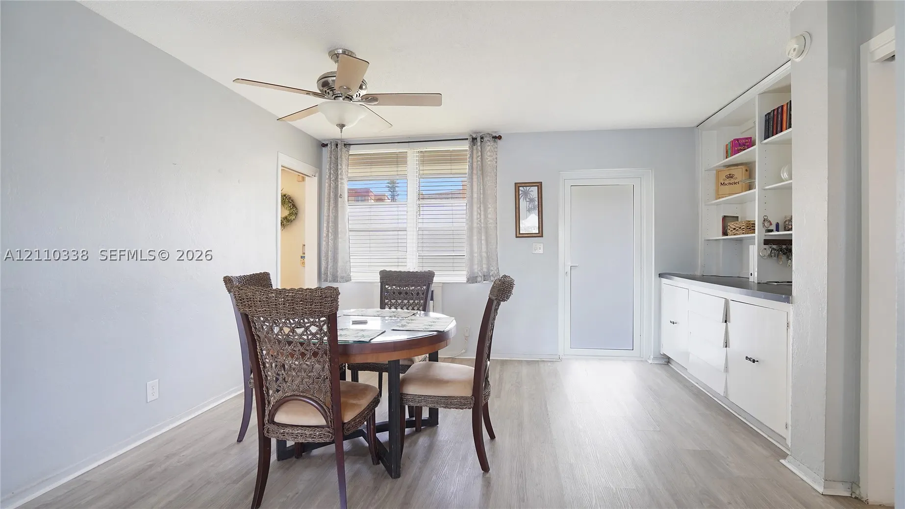 401 N Riverside Dr #105