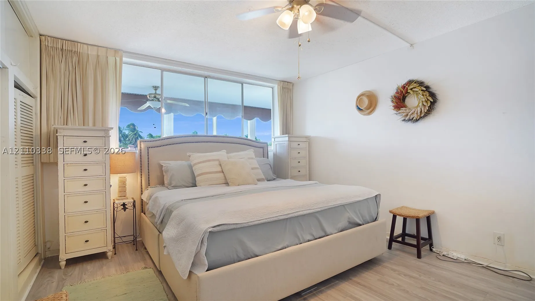 401 N Riverside Dr #105