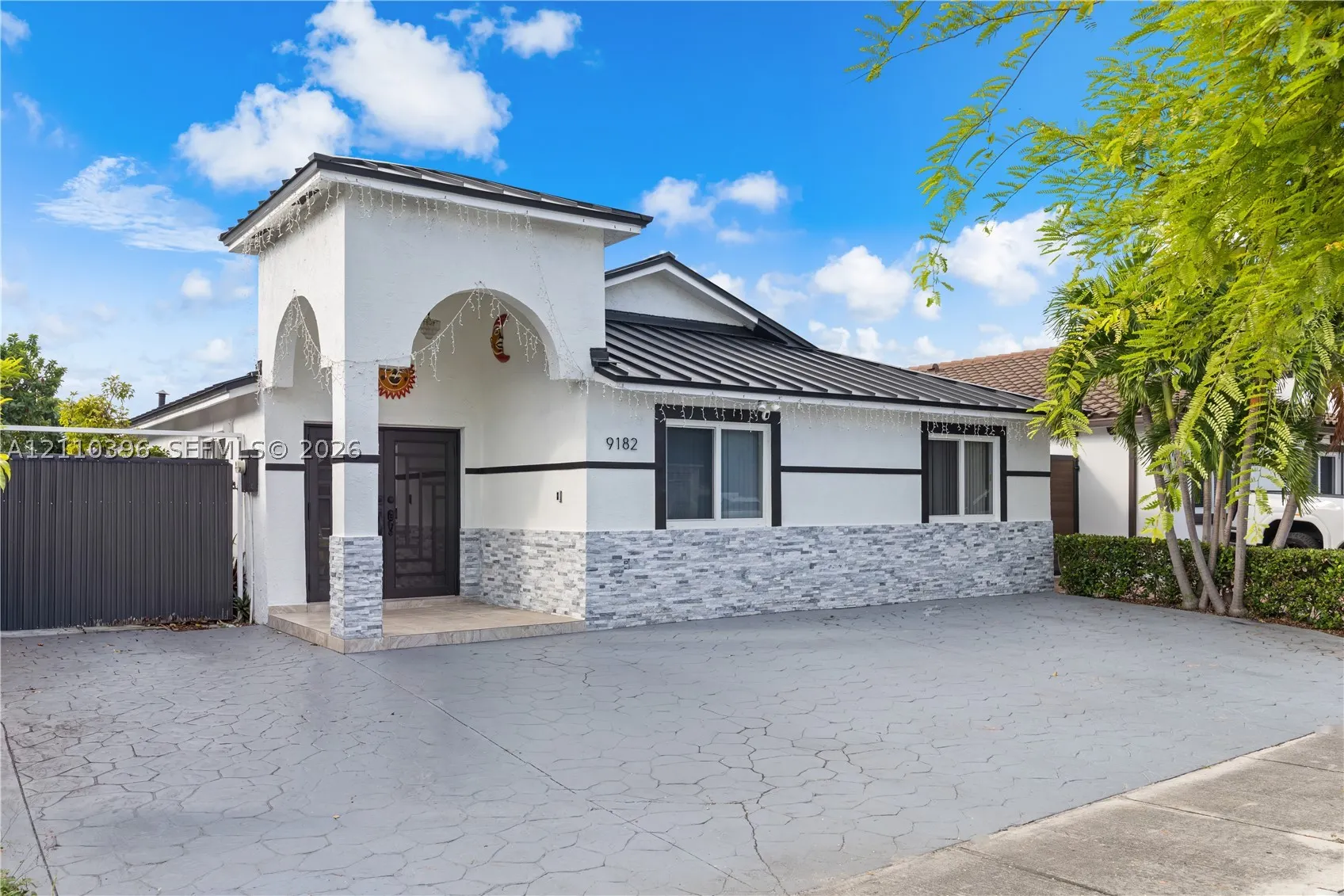 9182 NW 112th Ter