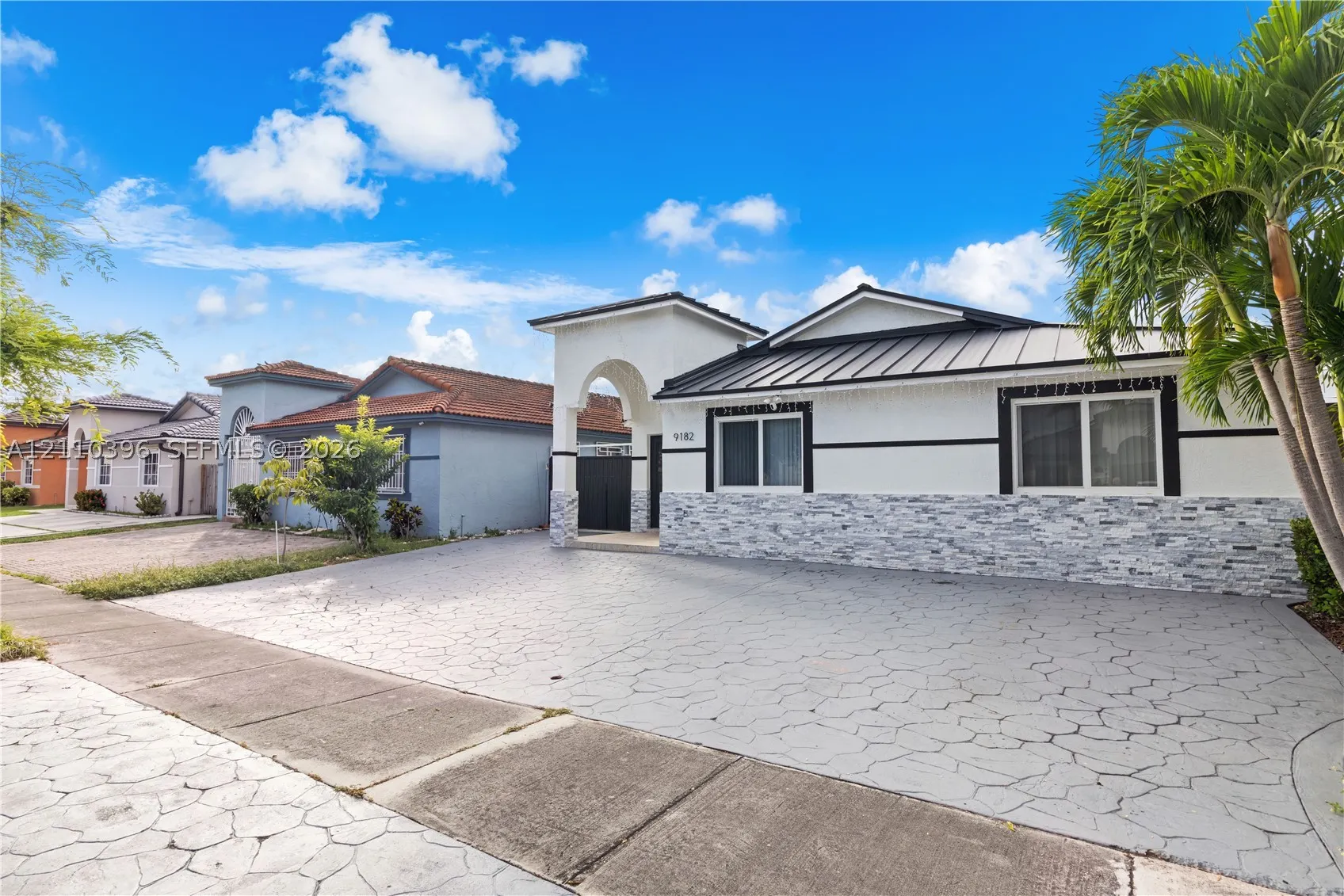 9182 NW 112th Ter