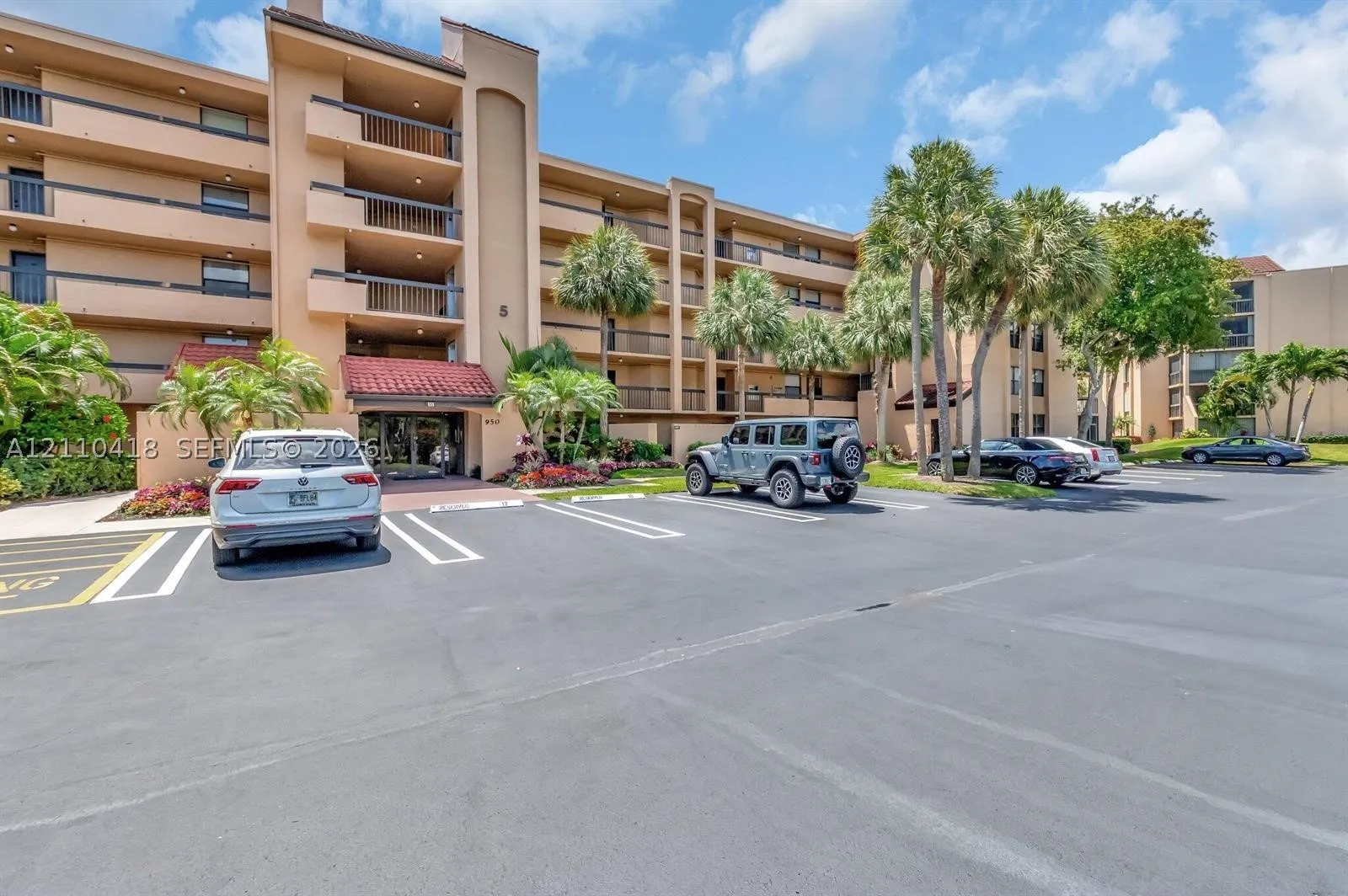 950 Egret Cir #5409