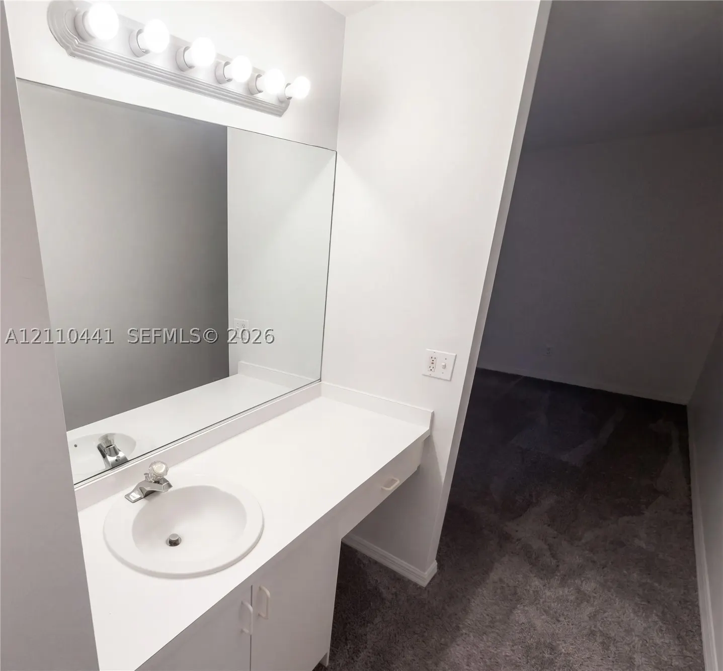 1538 N Lawnwood Cir #3