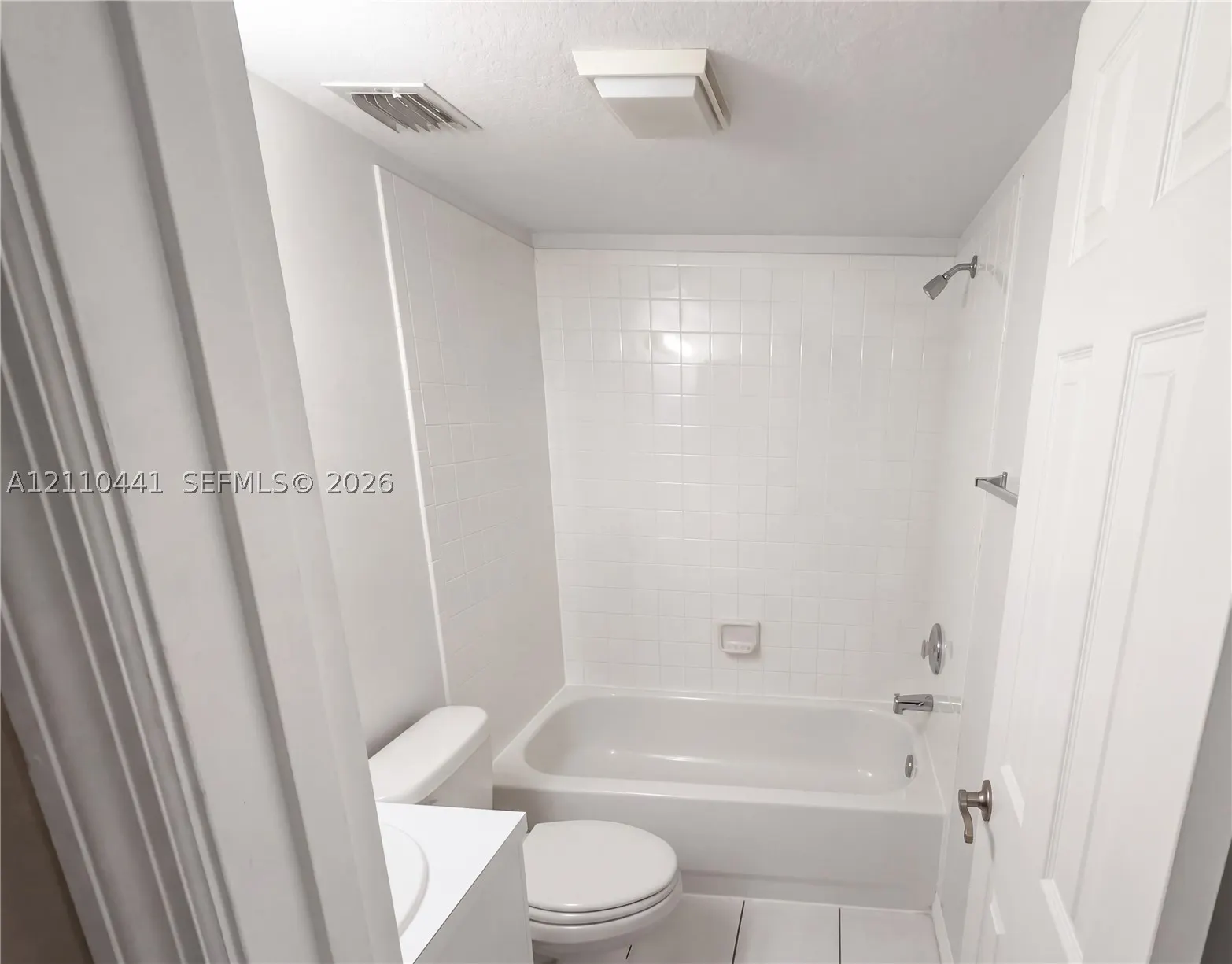 1538 N Lawnwood Cir #3