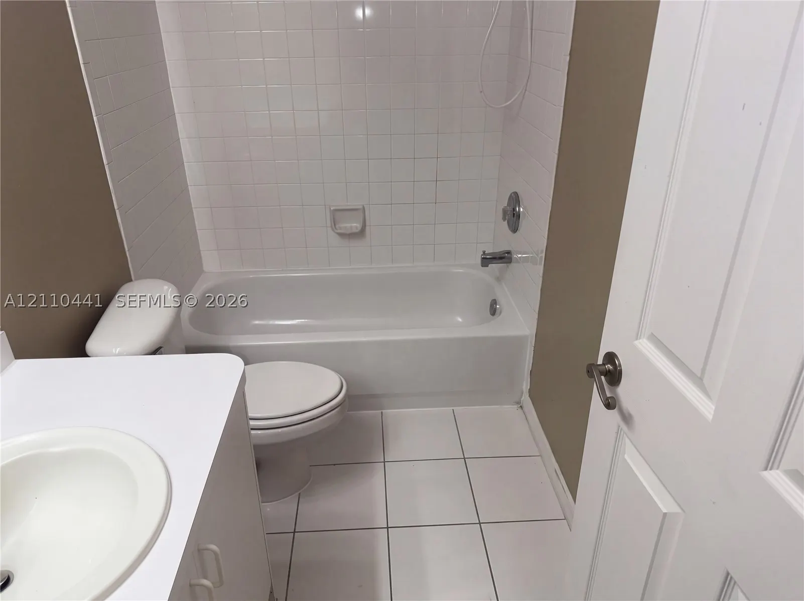 1538 N Lawnwood Cir #3
