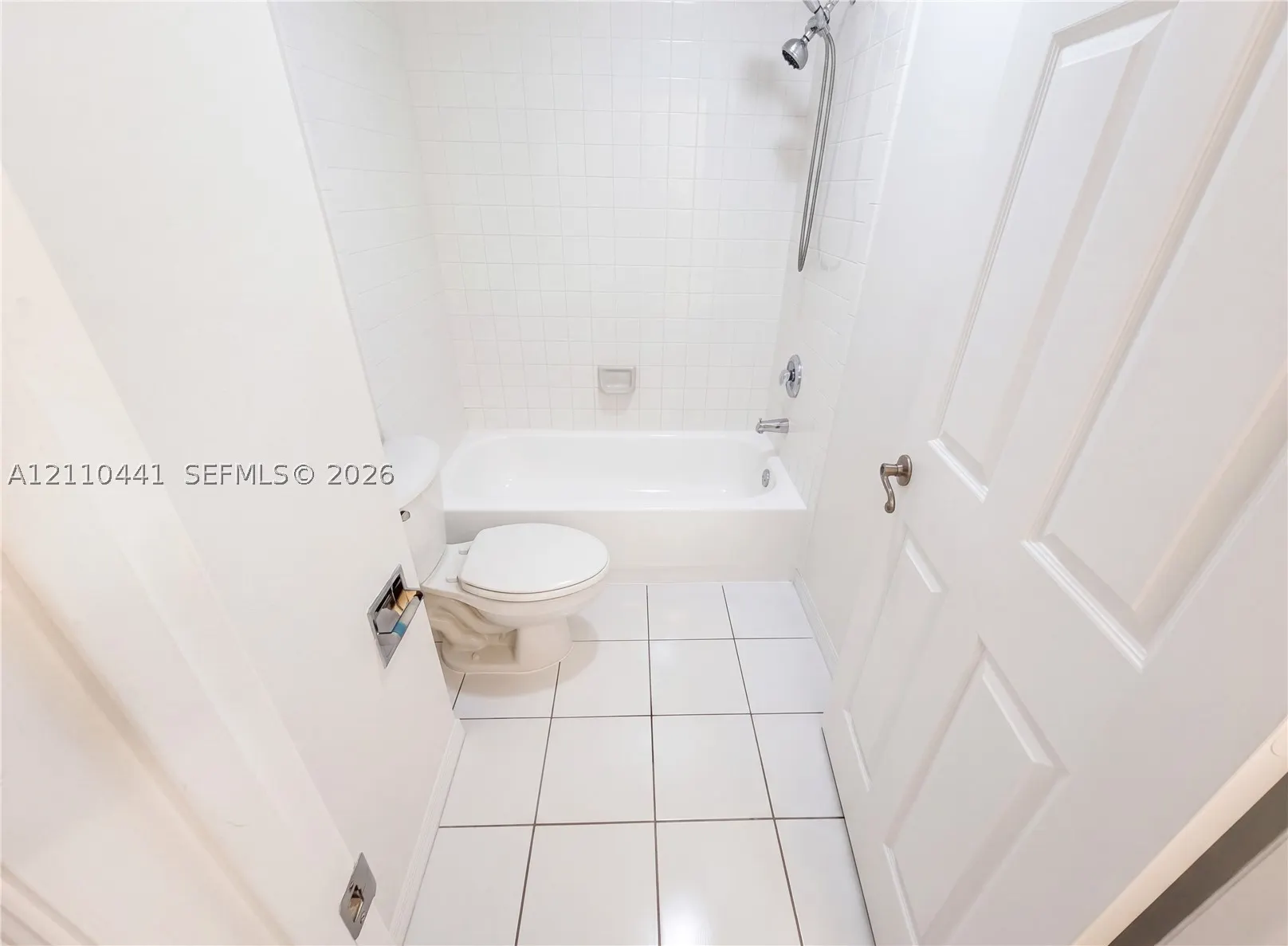 1538 N Lawnwood Cir #3
