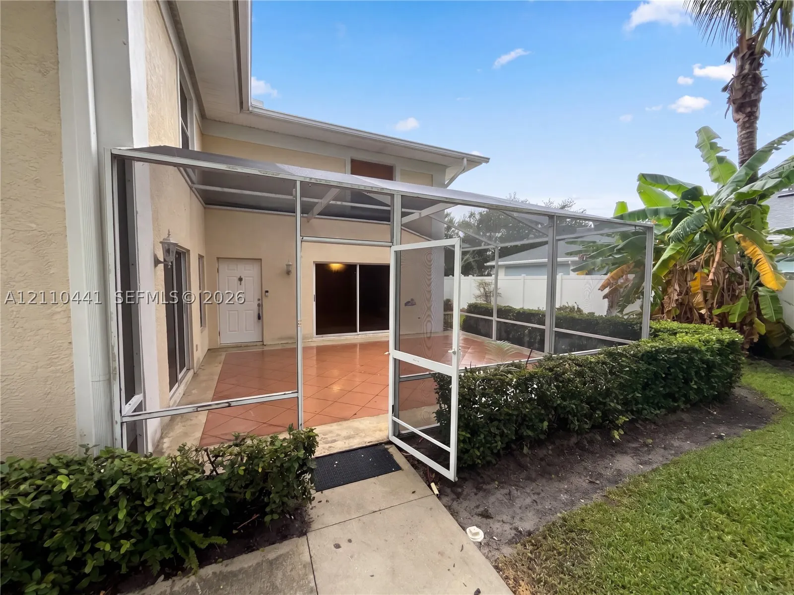 1538 N Lawnwood Cir #3
