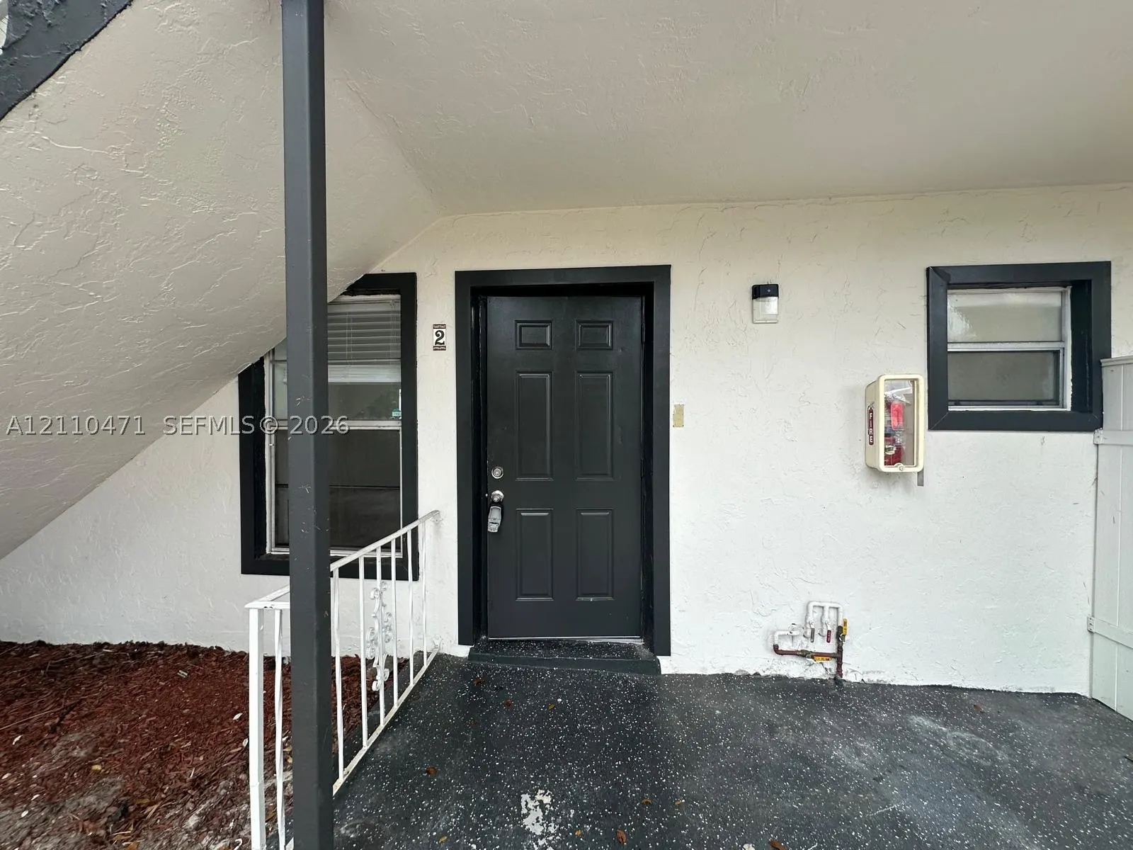 1409 N Dixie Hwy #2