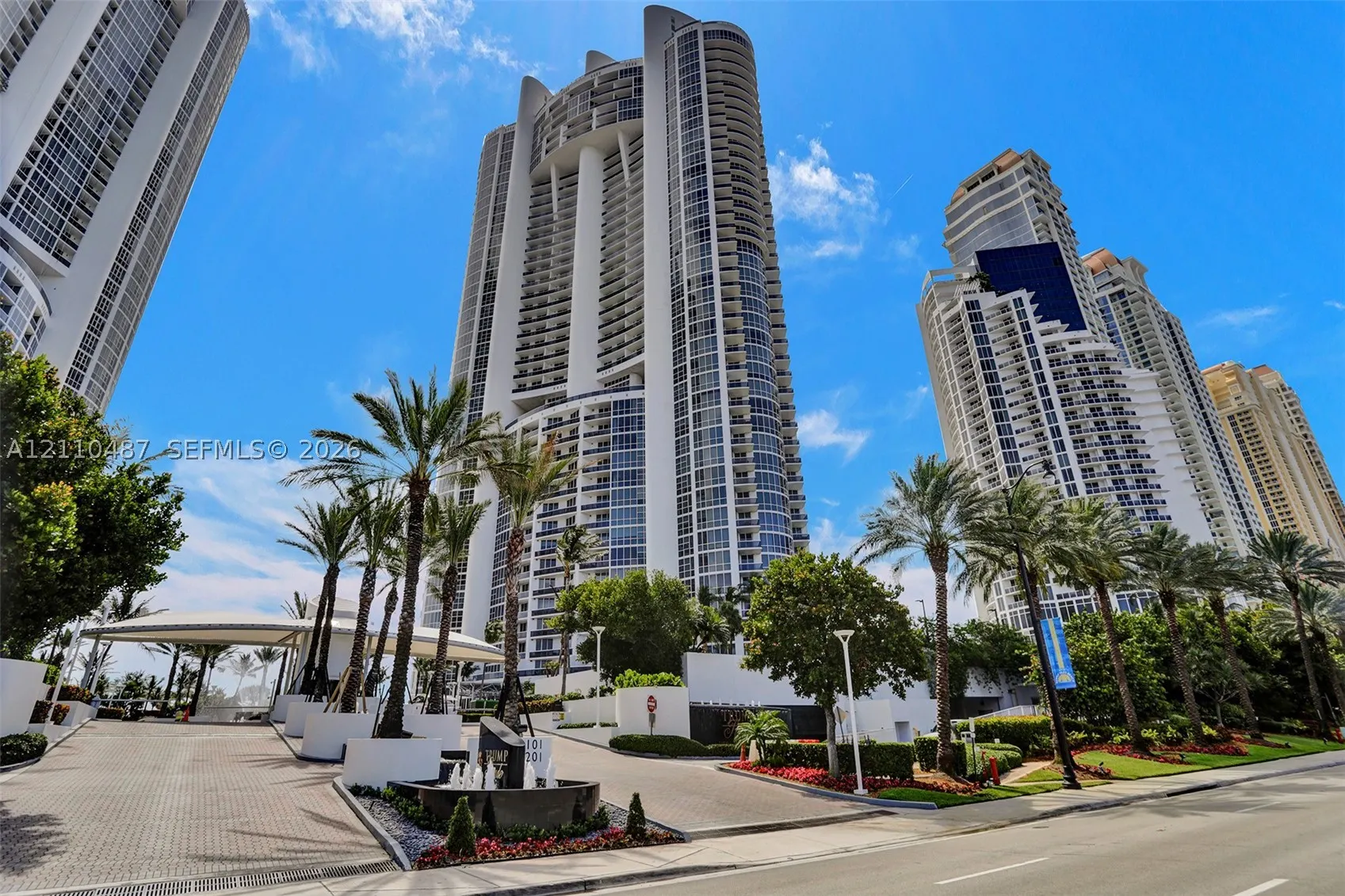 18201 Collins Ave #3402