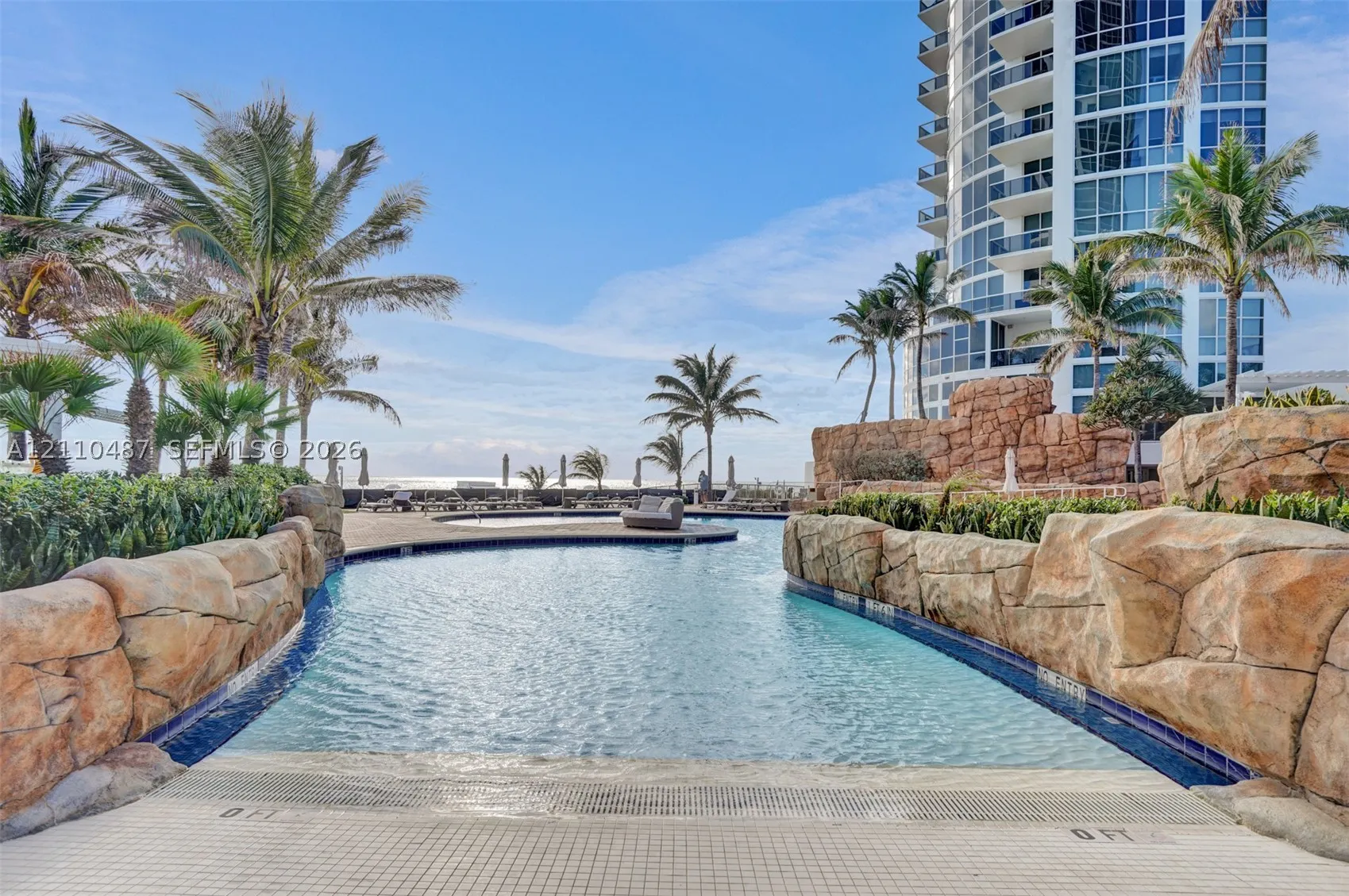 18201 Collins Ave #3402