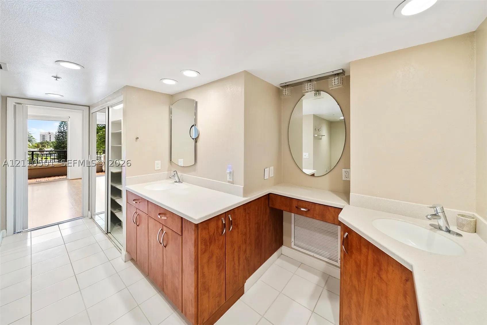 2880 NE 14th St Cswy #404
