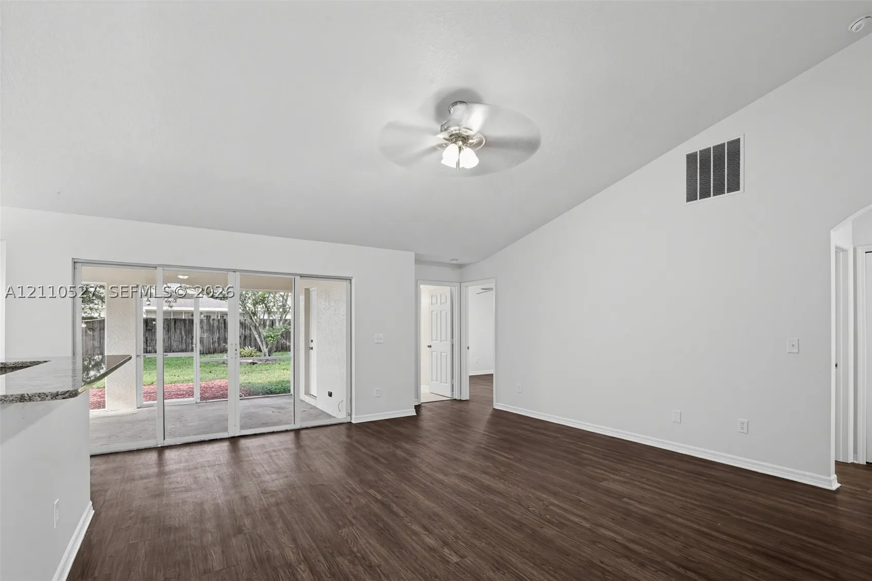 5509 NW Commodore Ter