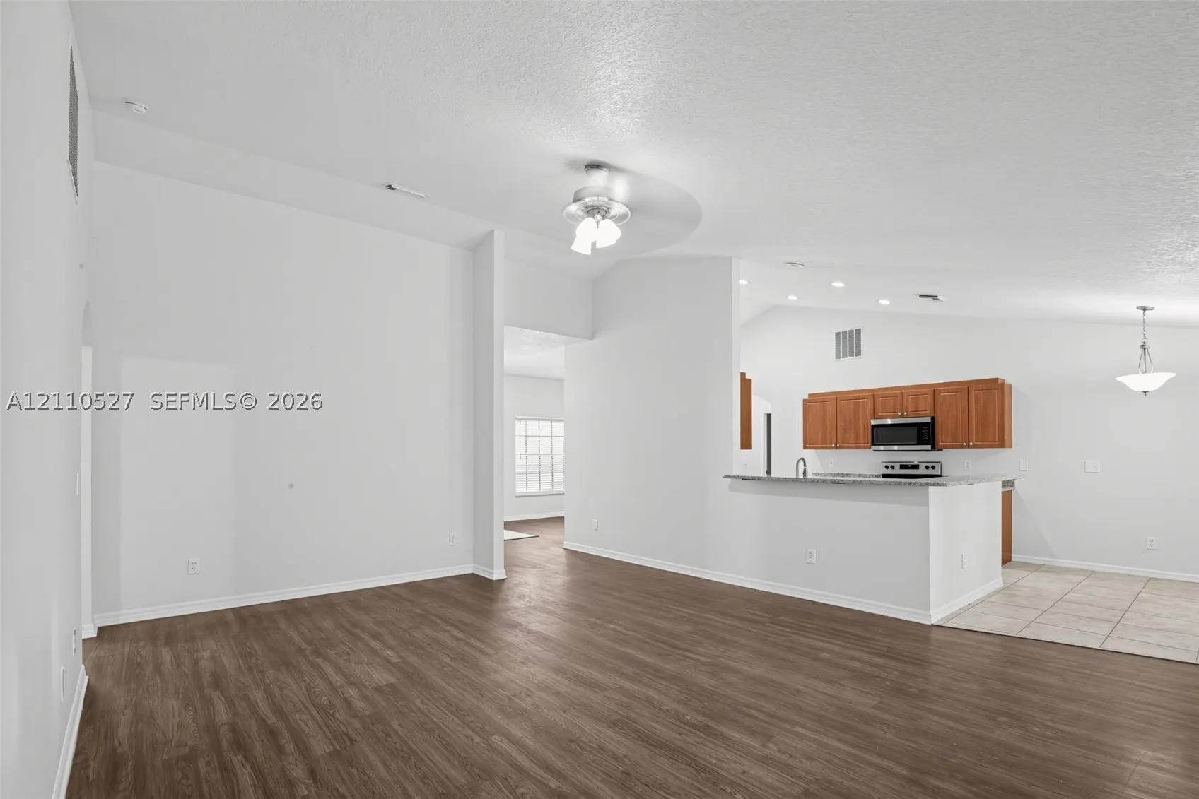 5509 NW Commodore Ter