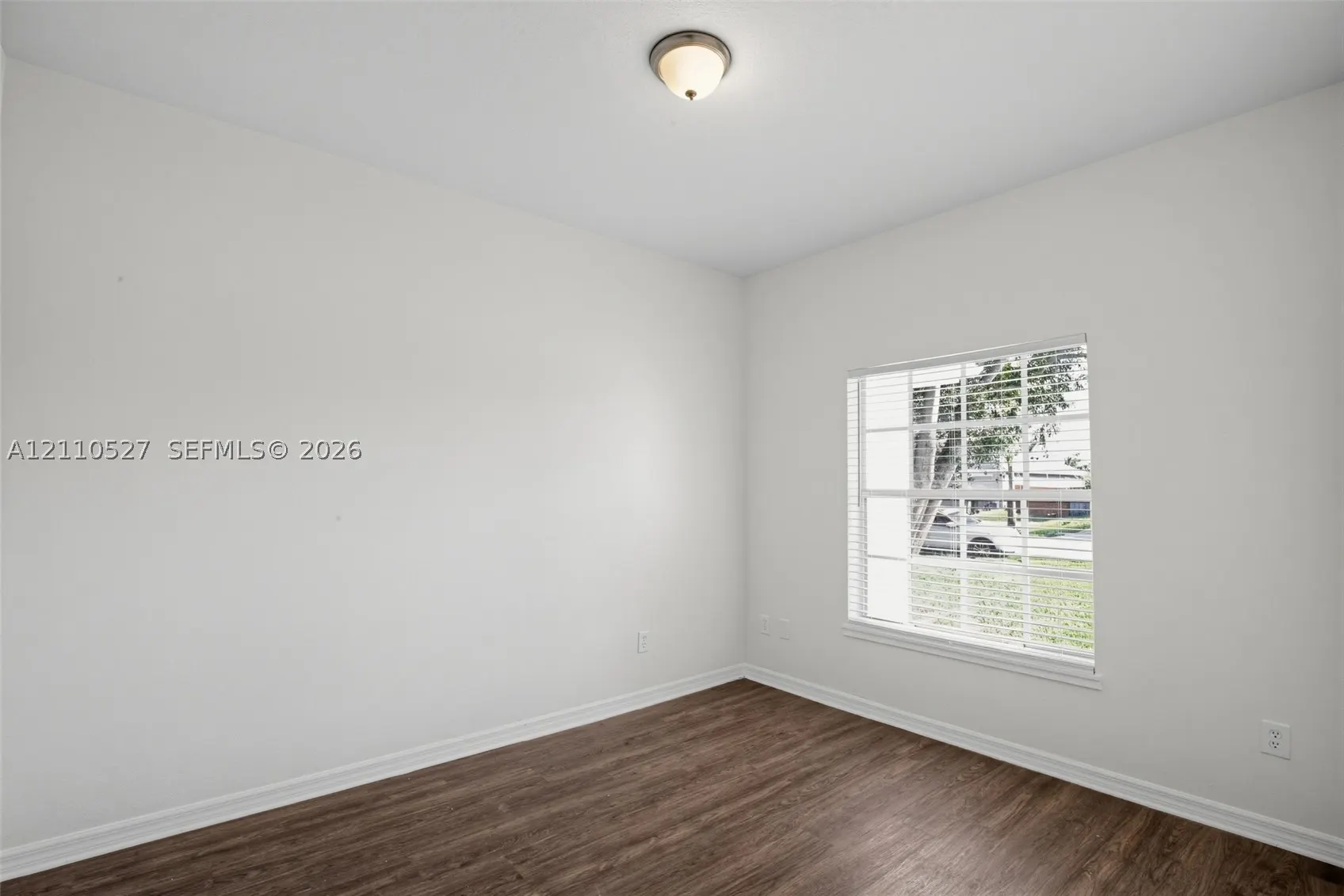 5509 NW Commodore Ter