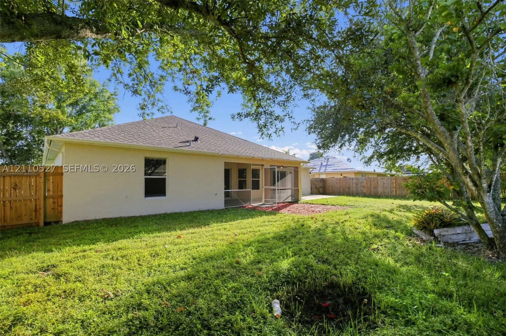 5509 NW Commodore Ter